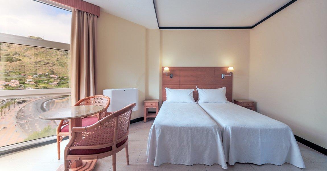 Baia Madeira Hotel - Ocean Beachfront