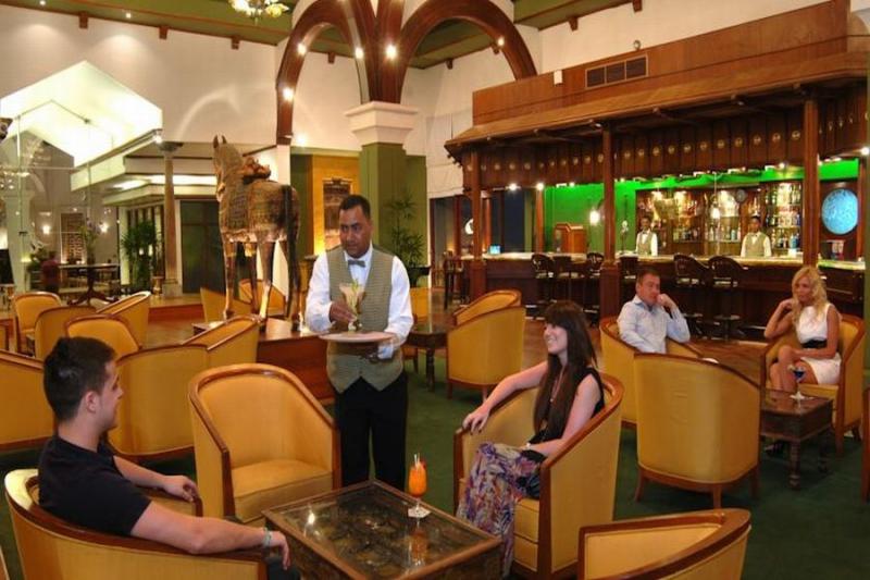Royal Palms Beach Hotel