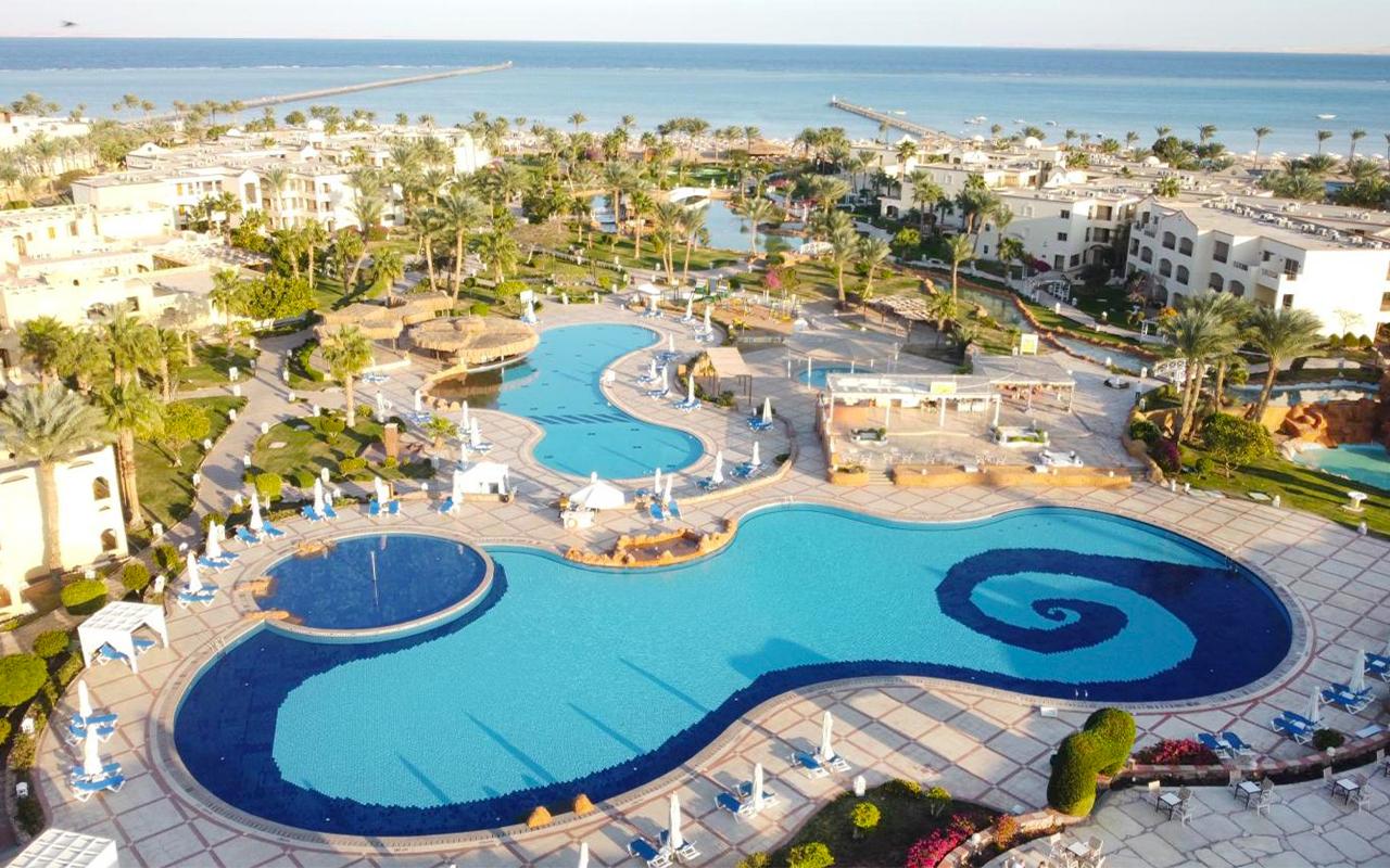 Regency Plaza Aqua Park & Spa Resort