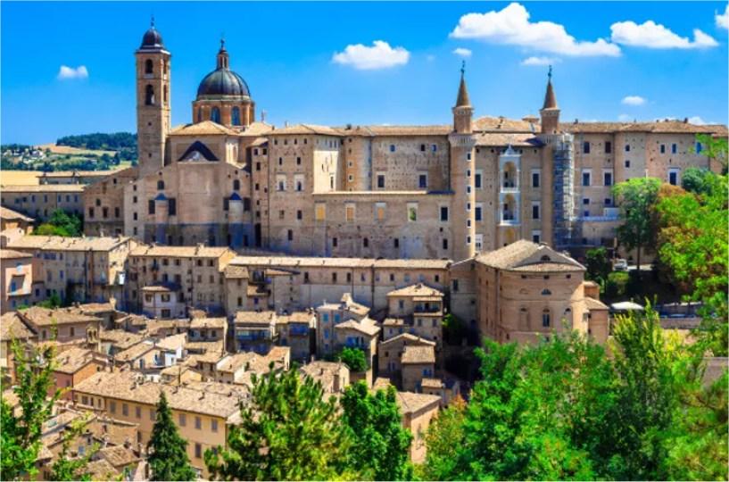 Středověká Umbrie a Adriatická riviéra, 2026, letecky