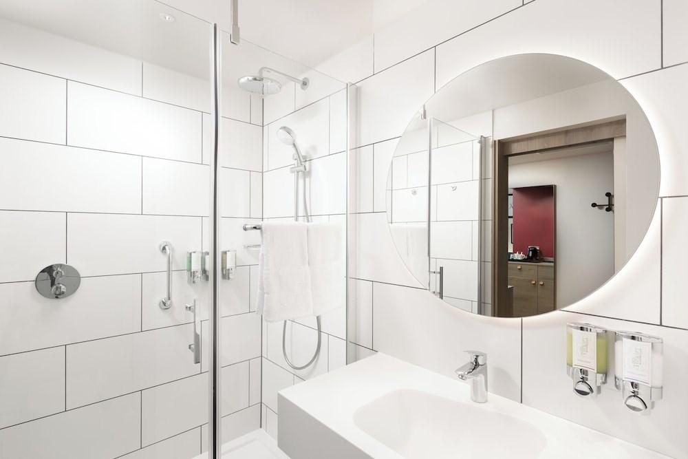 Hampton By Hilton London City