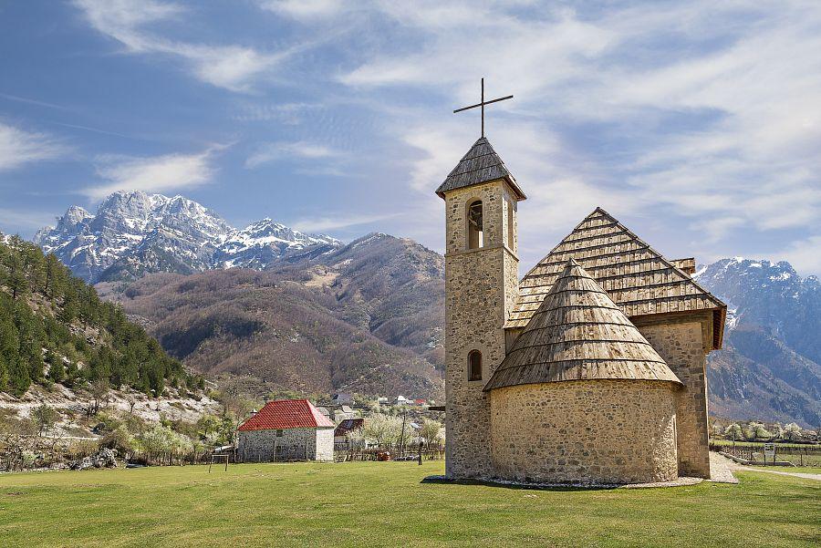 To nejlepší z Albánie + SEVERNÍ MAKEDONIE + NÁRODNÍ PARK THETHI (letecky z Prahy