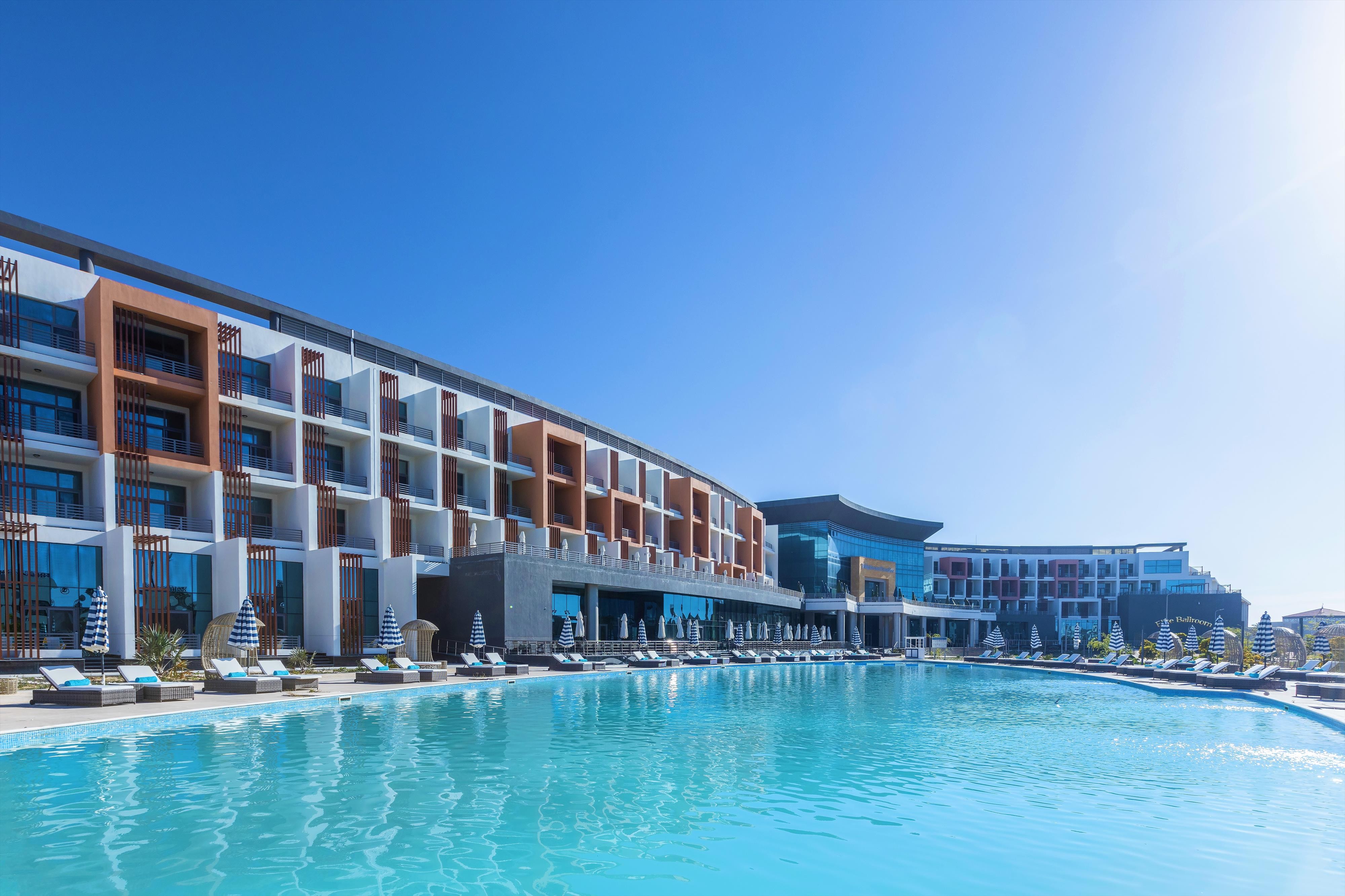 Gewan White Beach Resort