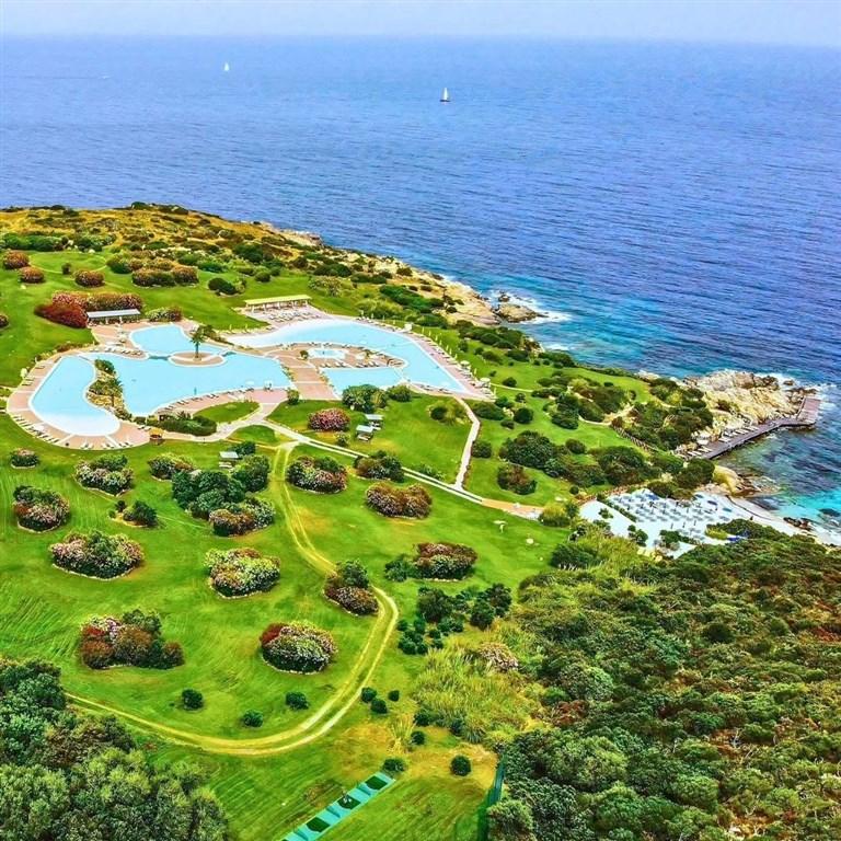 Colonna Resort