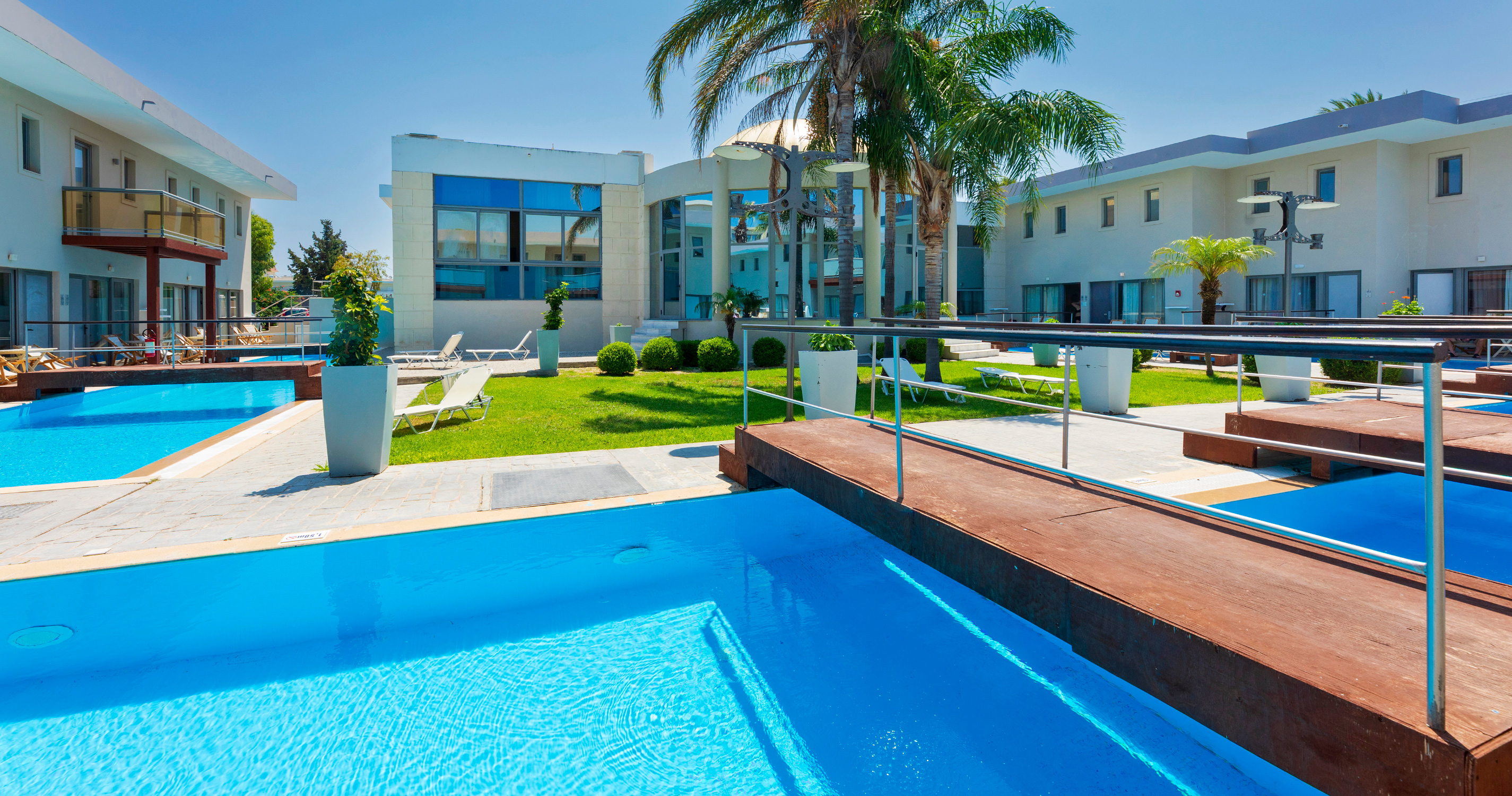 Hotel All Senses Ocean Blue Seaside Resort