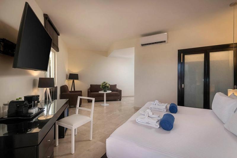 Ocean Maya Royale