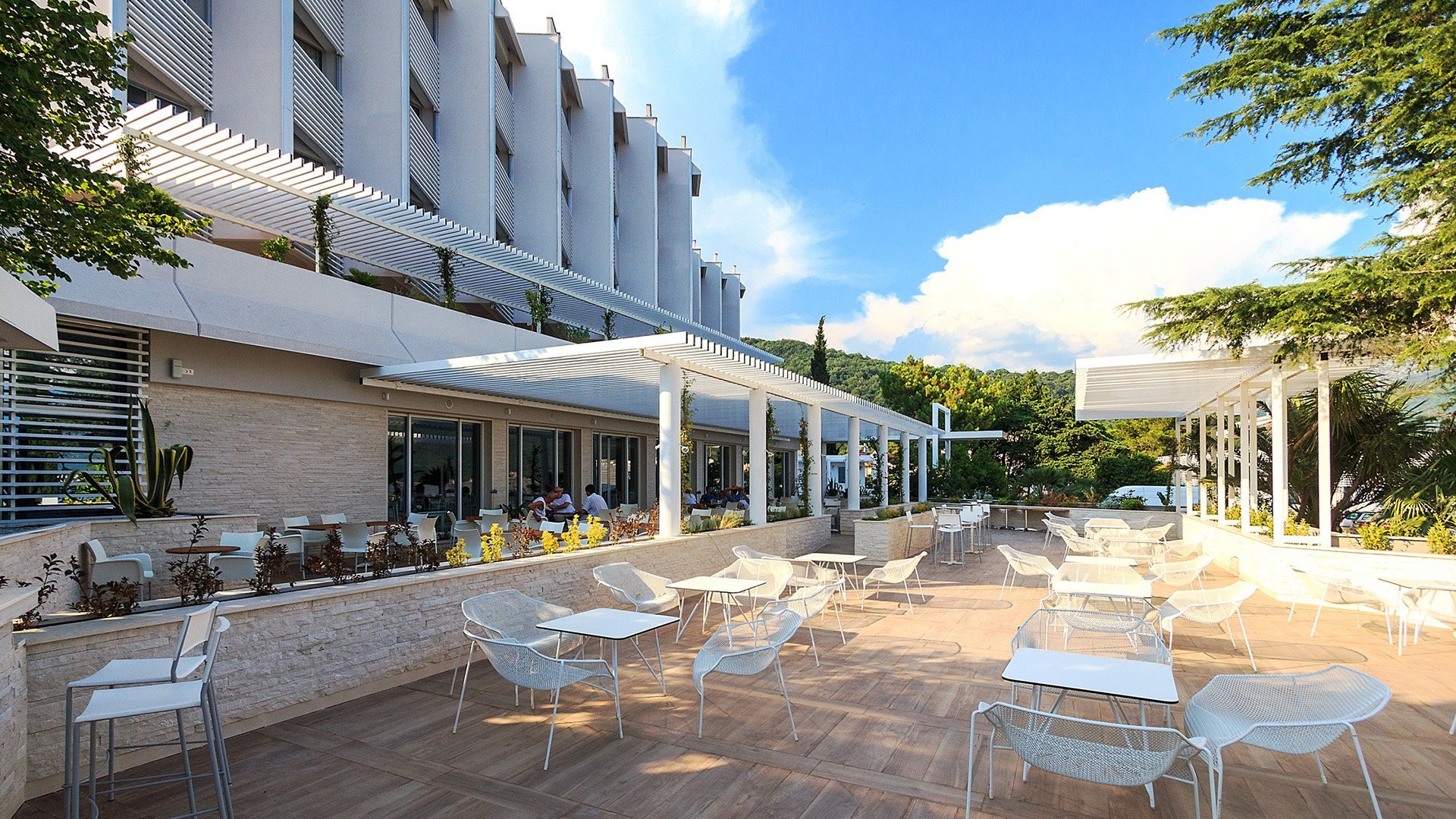 Carine Hotel Delfin