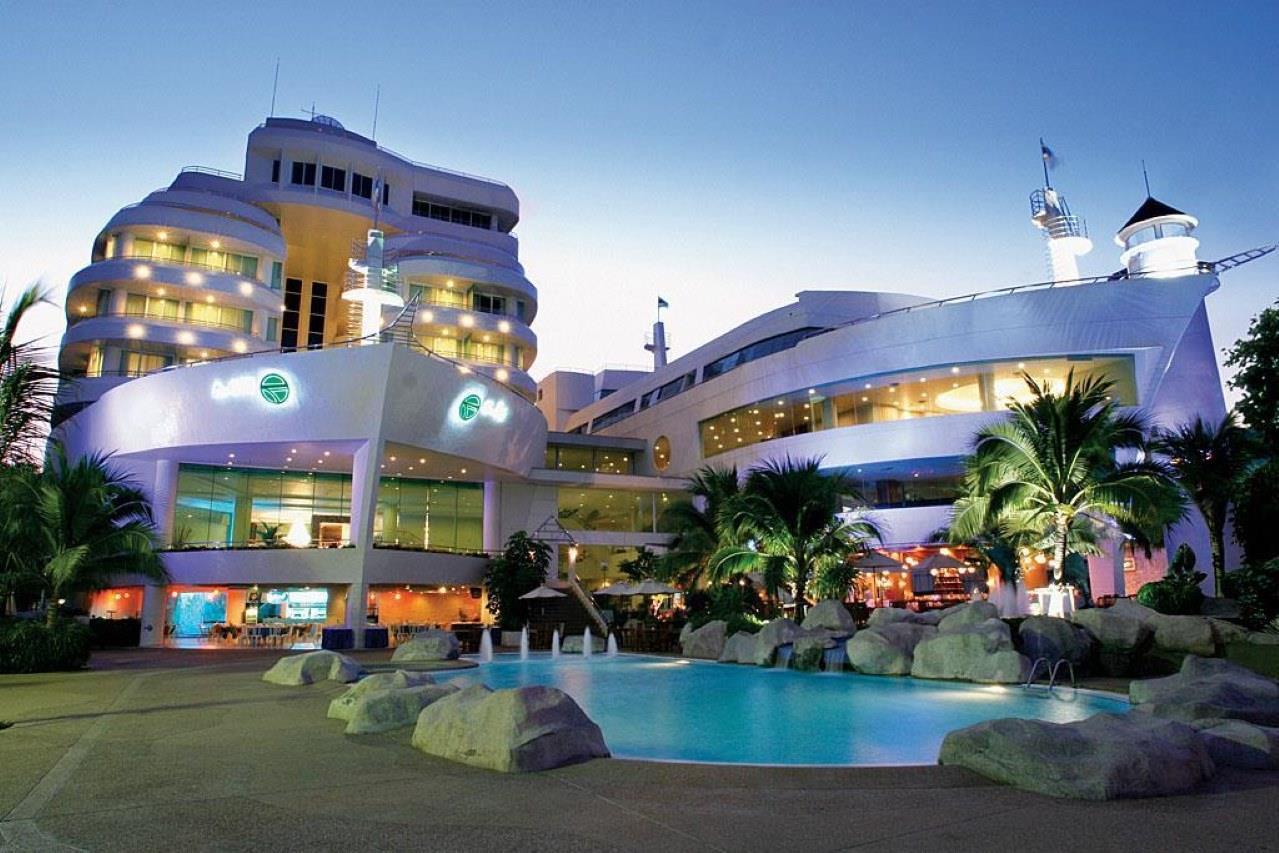 A-ONE THE ROYAL CRUISE HOTEL