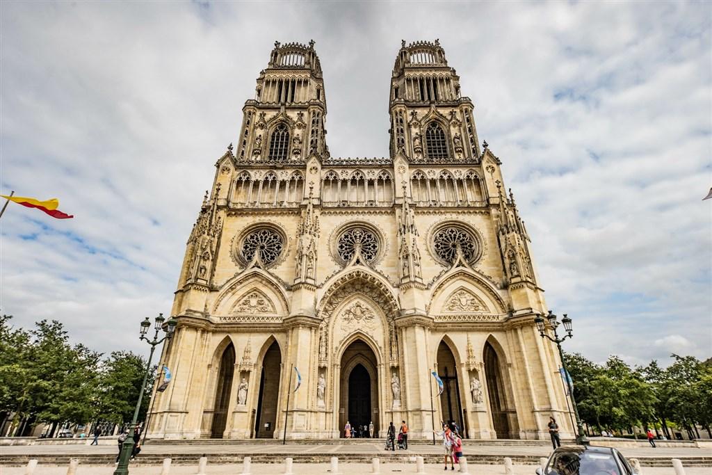 Zámky na Loiře - za Johankou z Arku i Leonardem da Vinci - letecky