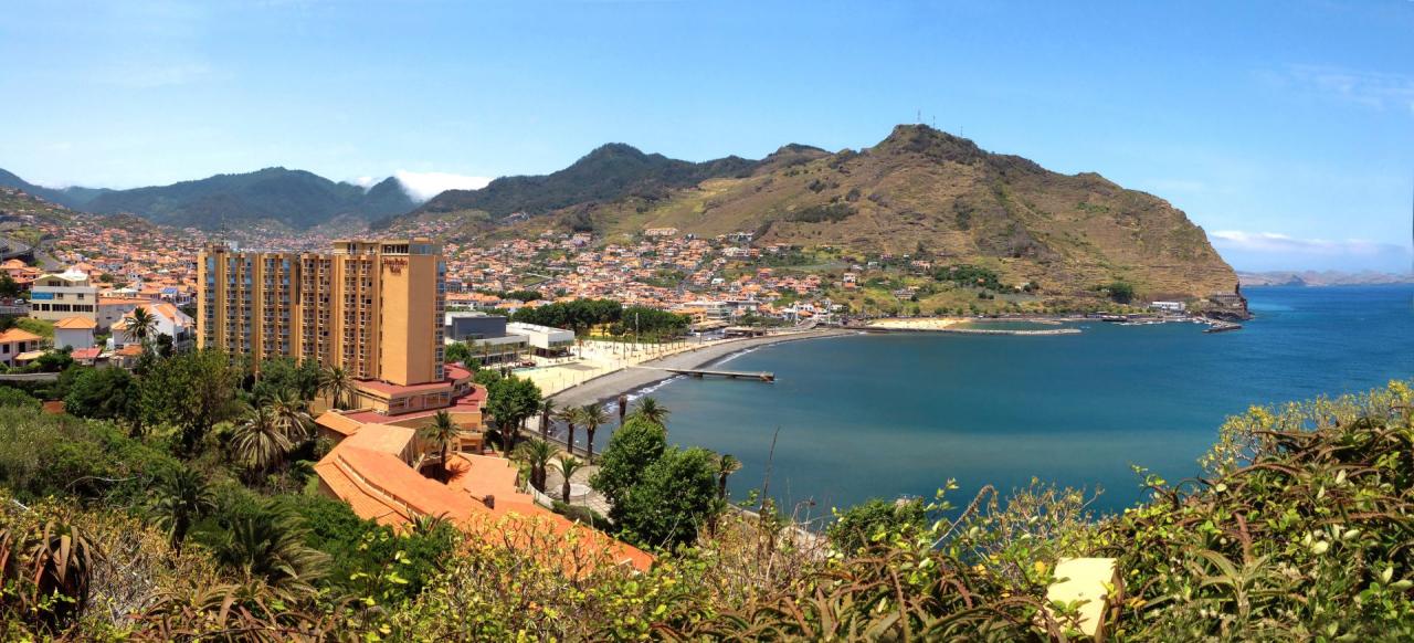 Baia Madeira Hotel - Ocean Beachfront