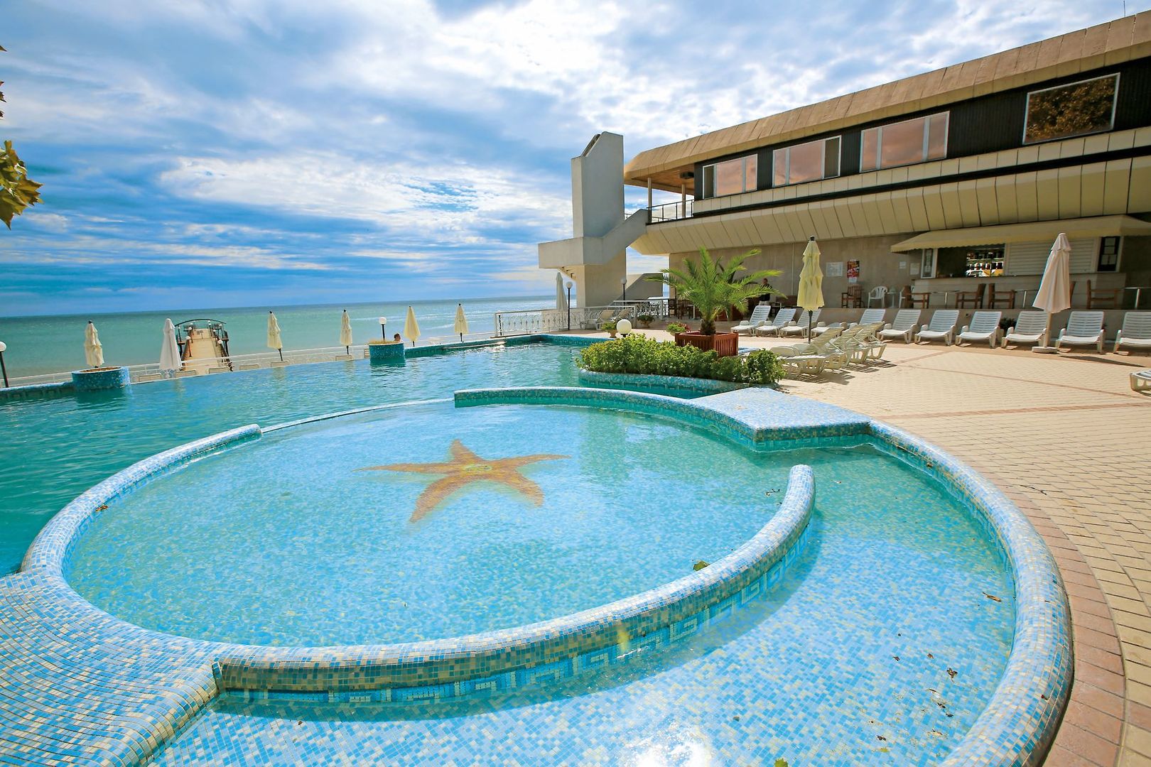 Sunny Day Resort - Marina Hotel