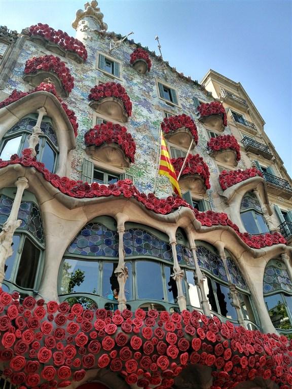 MONTSERRAT a BARCELONA pobyt u moře s výlety LET