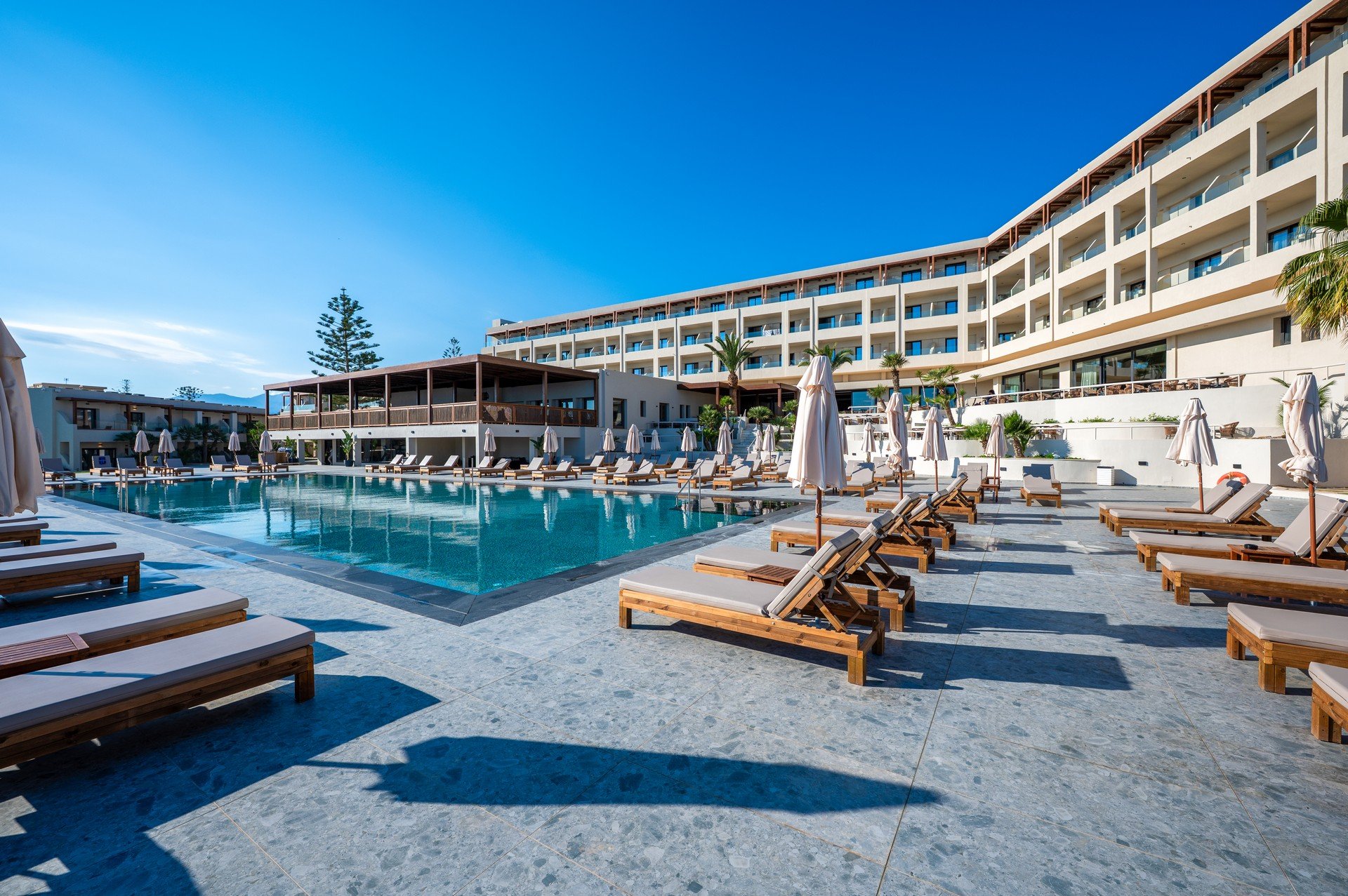 Serita Beach Hotel