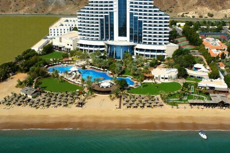 Le Meridien Al Aqah Beach