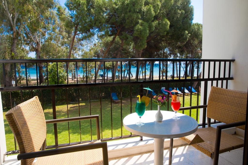 Park Beach Hotel