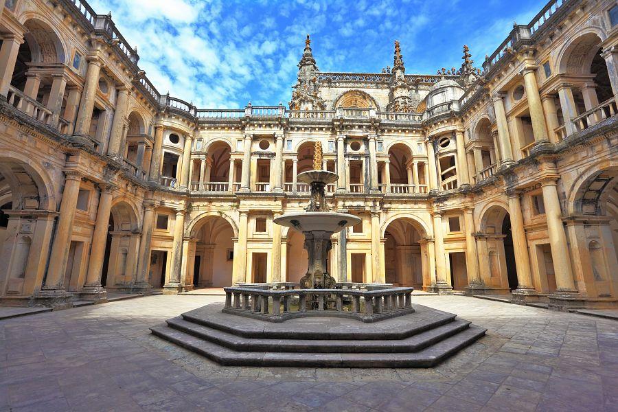 Velikonoční střední Portugalsko + TEMPLÁŘSKÝ POKLAD TOMARU + LISABON (letecky z