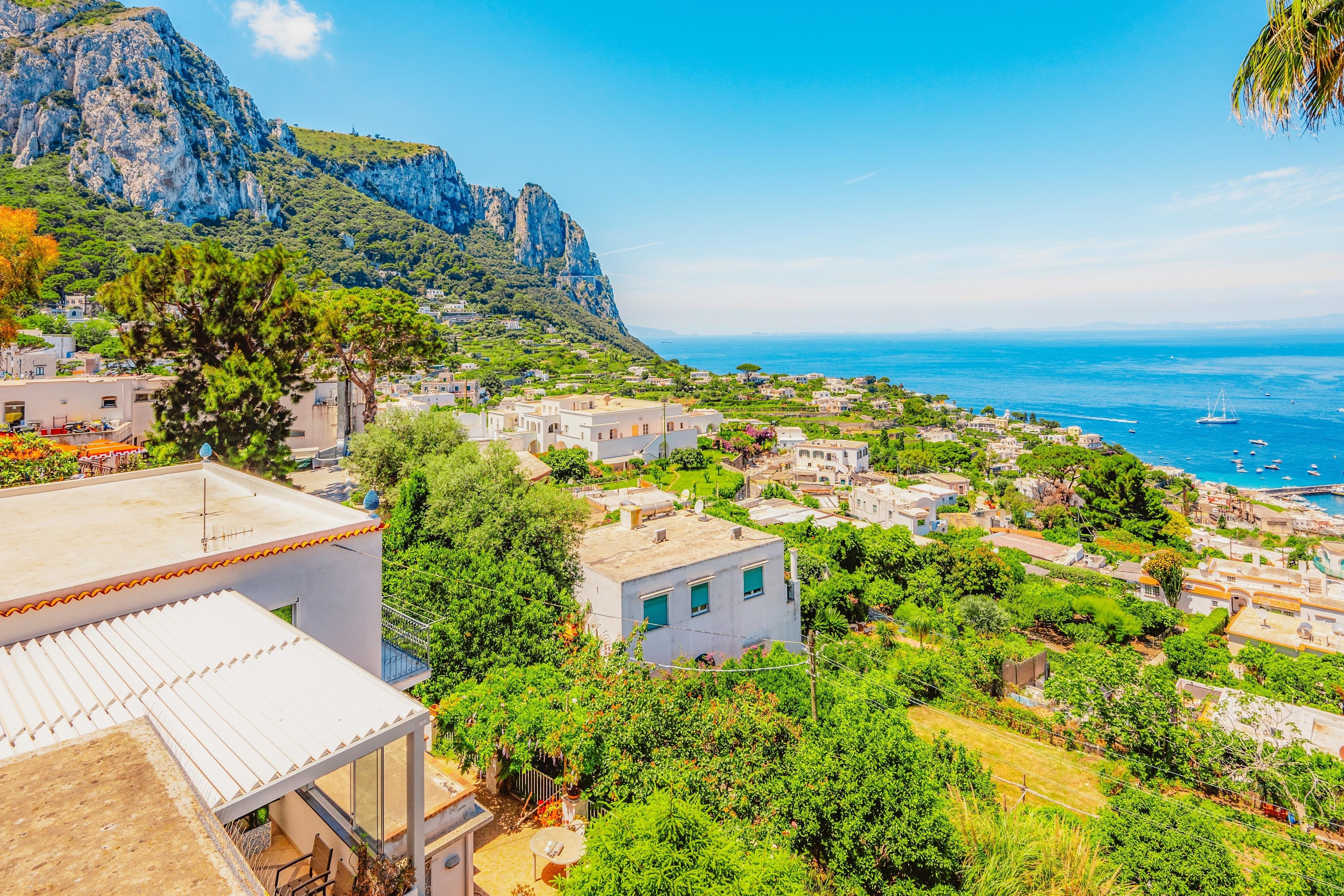 Ischia-Capri-Procida v turistickém rytmu