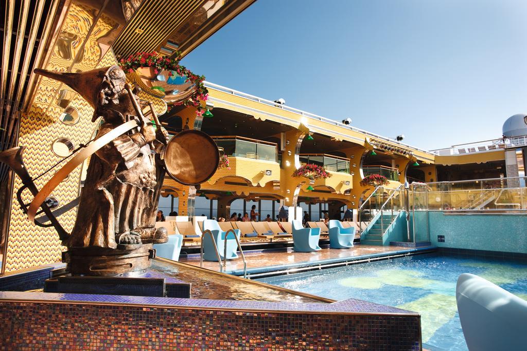 Dominikánská republika, Dominika, Svatý Vincenc a Grenadiny, Guadeloupe, Svatý Kryštof a Nevis, Britské Panenské ostrovy z La Romany na lodi Costa Pacifica