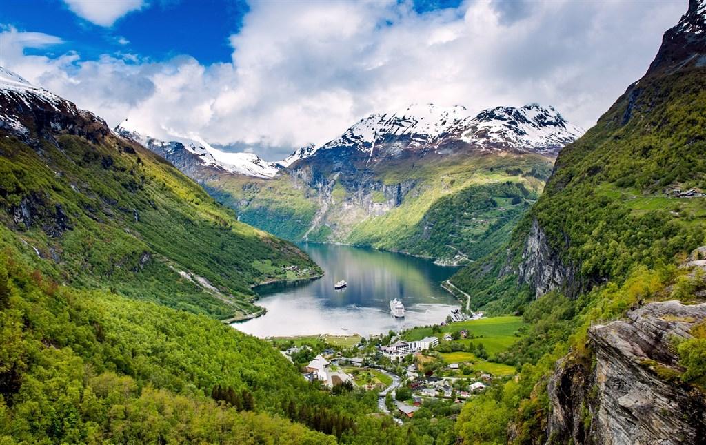 Zlatá Cesta Severu A Srdce Norských Fjordů