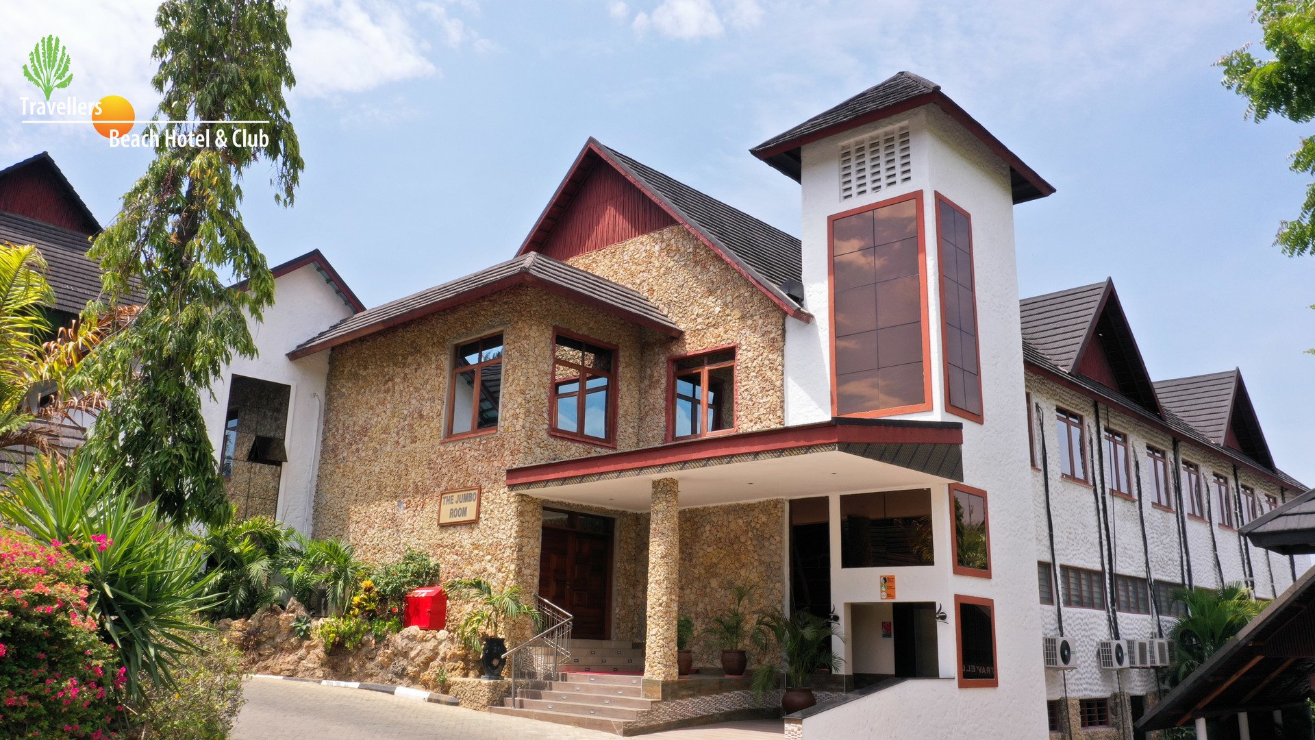 Travellers Beach Hotel & Club