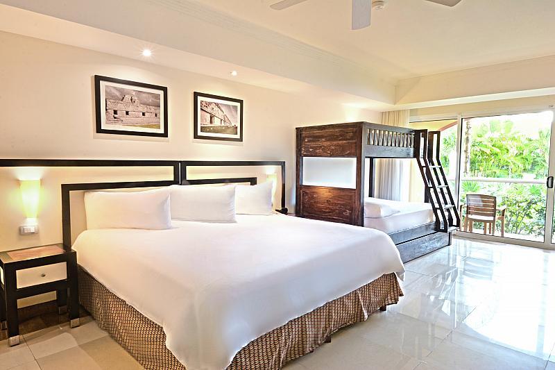Sandos Playacar Beach Resort