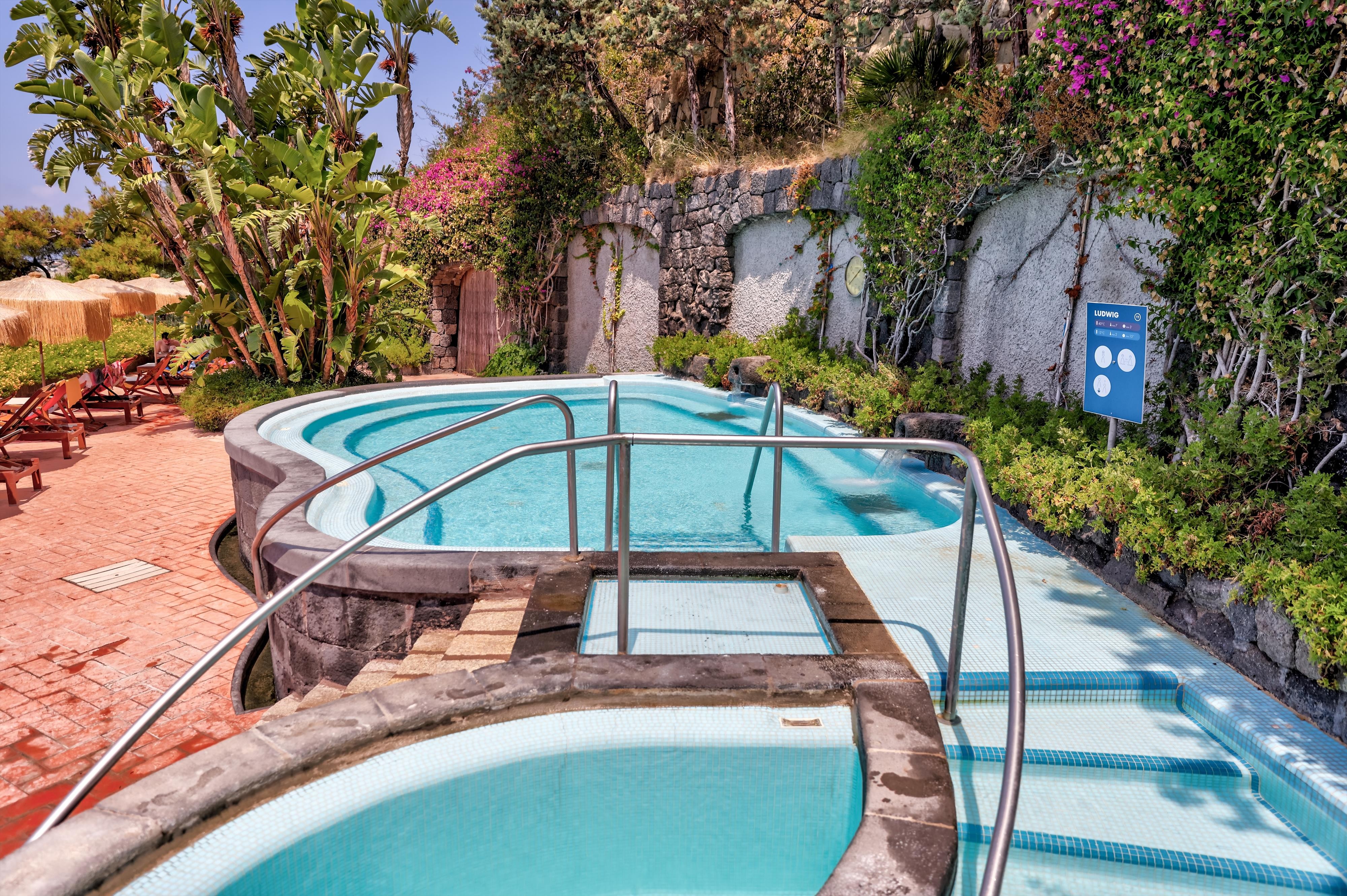 Termální ostrov Ischia s výlety v seniorském rytmu