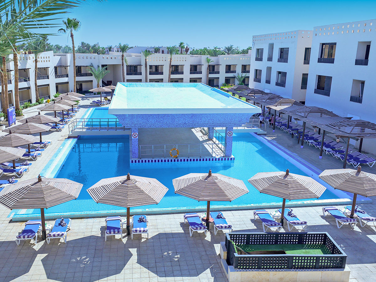 Blend Club Aqua Hotel