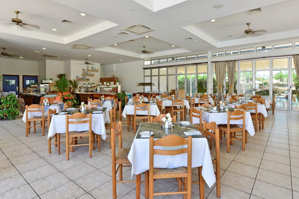 Makronisos Holiday Village