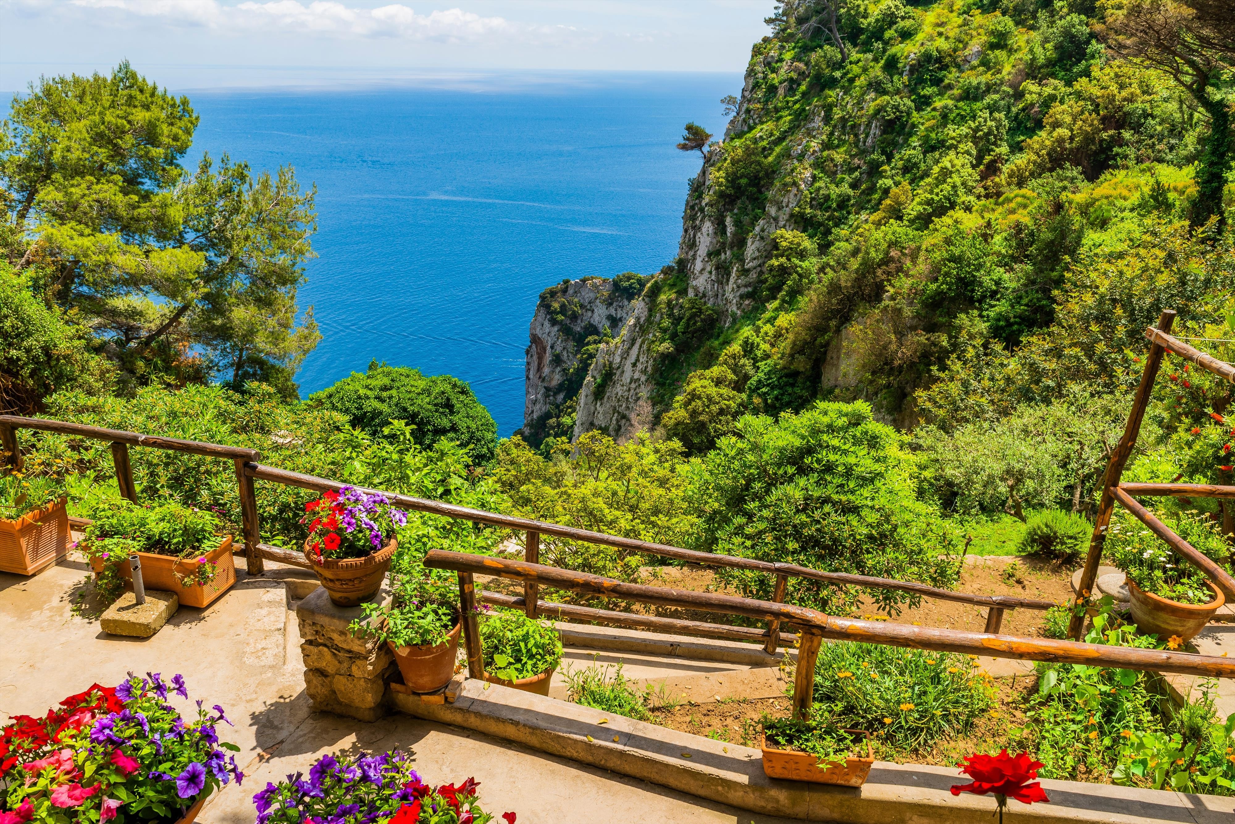 Ischia-Capri-Procida v turistickém rytmu