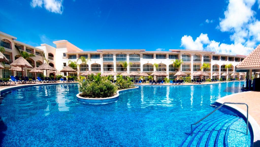 Sandos Playacar Beach Resort