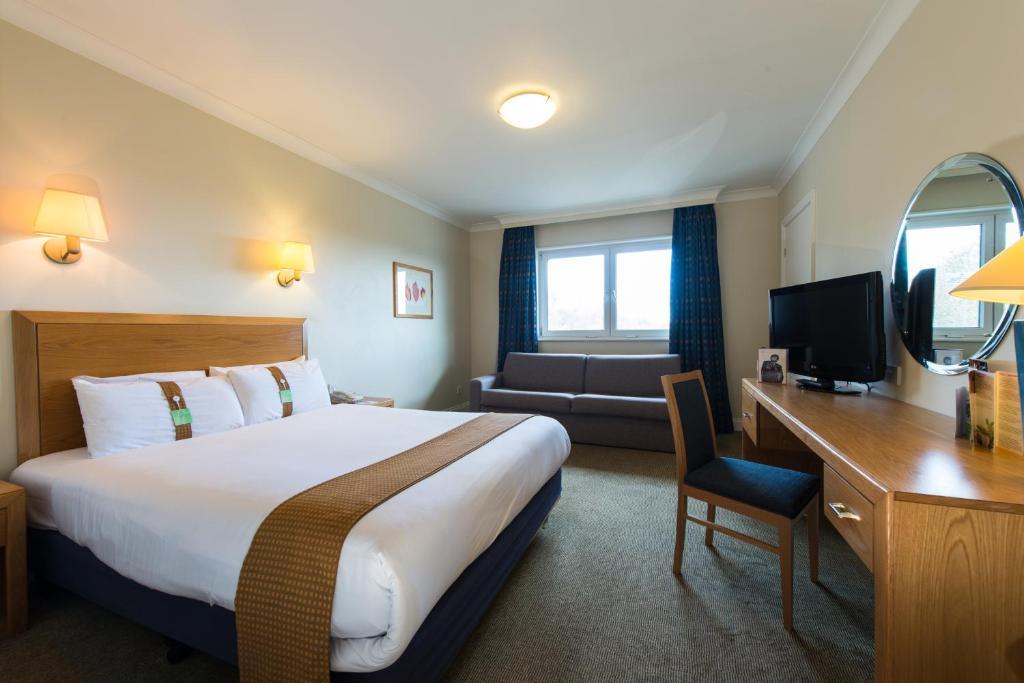 Hotel Holiday Inn 4*, Edinburgh - letecky
