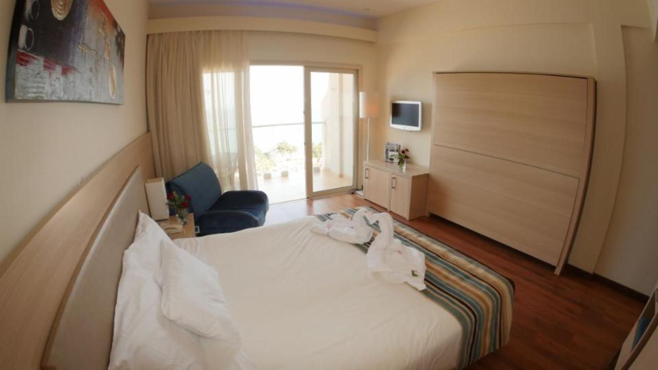 Pernera Beach Hotel
