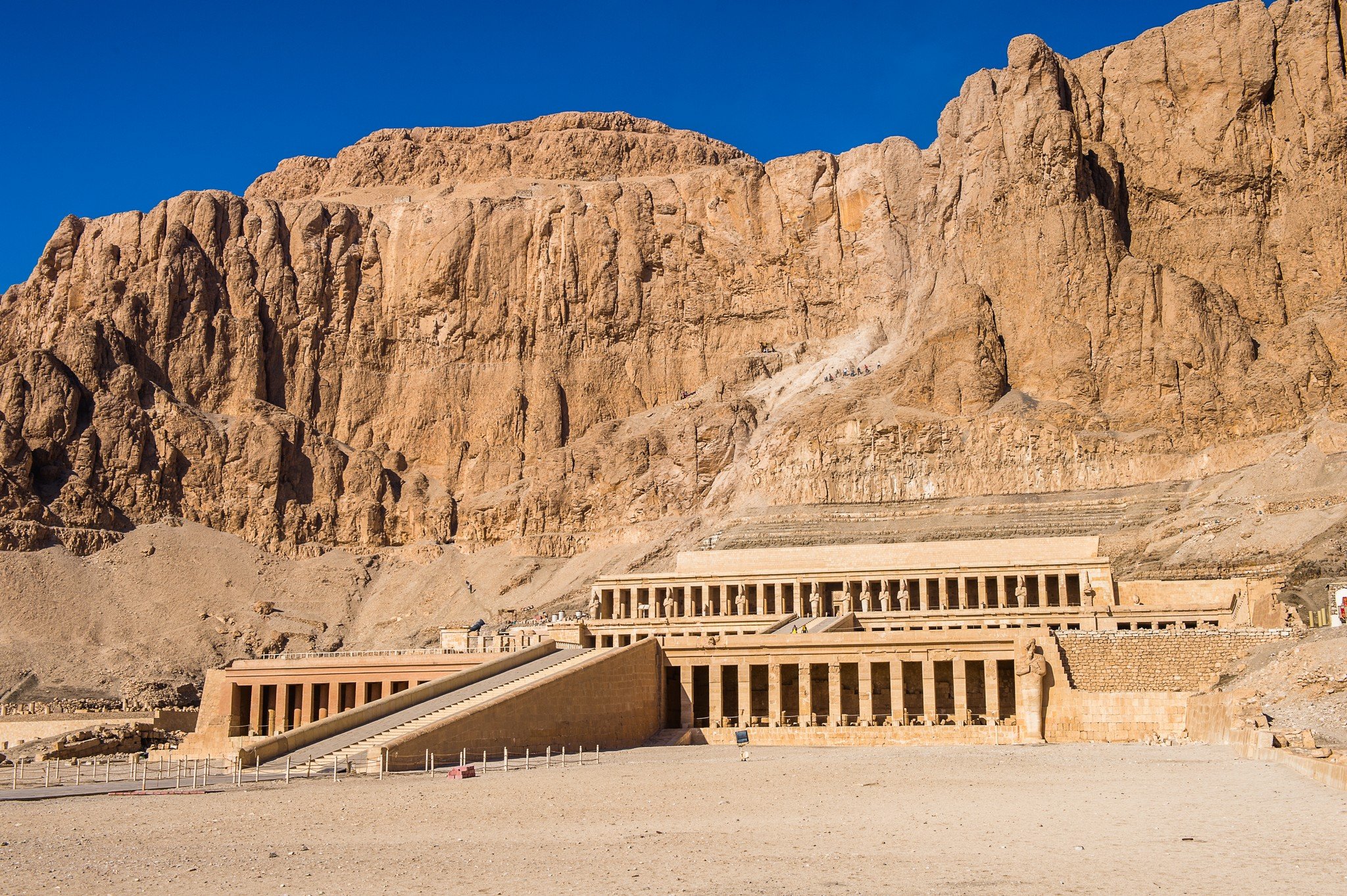 Hatšepsut 4 15 dní - lodí po Nilu s pobytem u moře - Hurghada