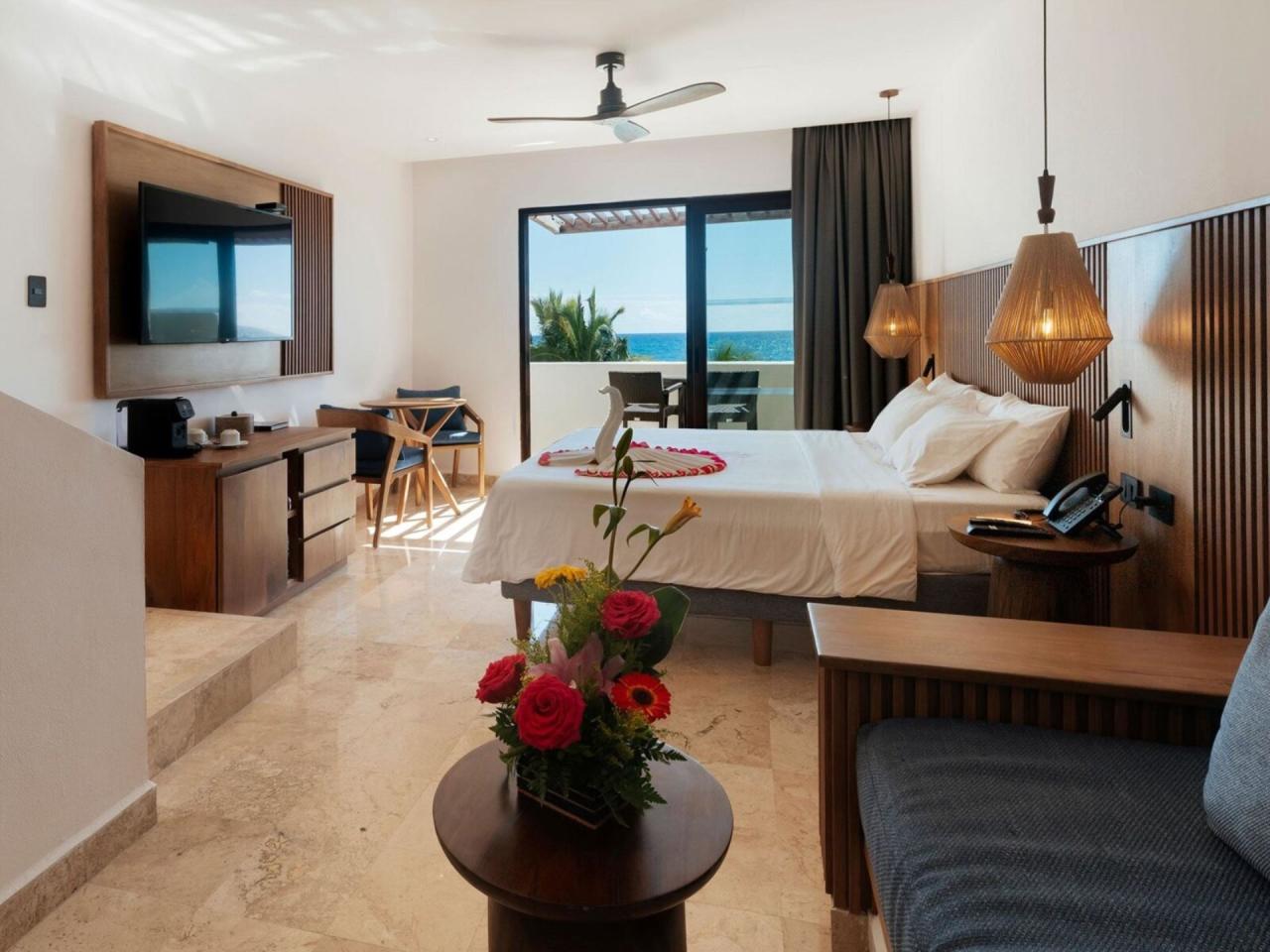 Akumal Bay Beach & Wellness Resort