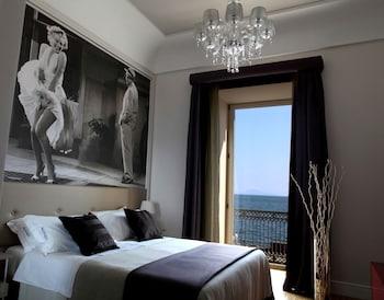 Partenope Relais
