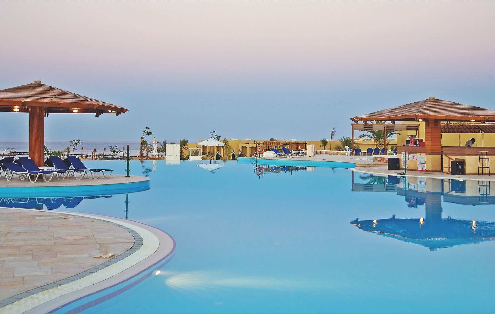 Three Corners Fayrouz Plaza Beach Resort