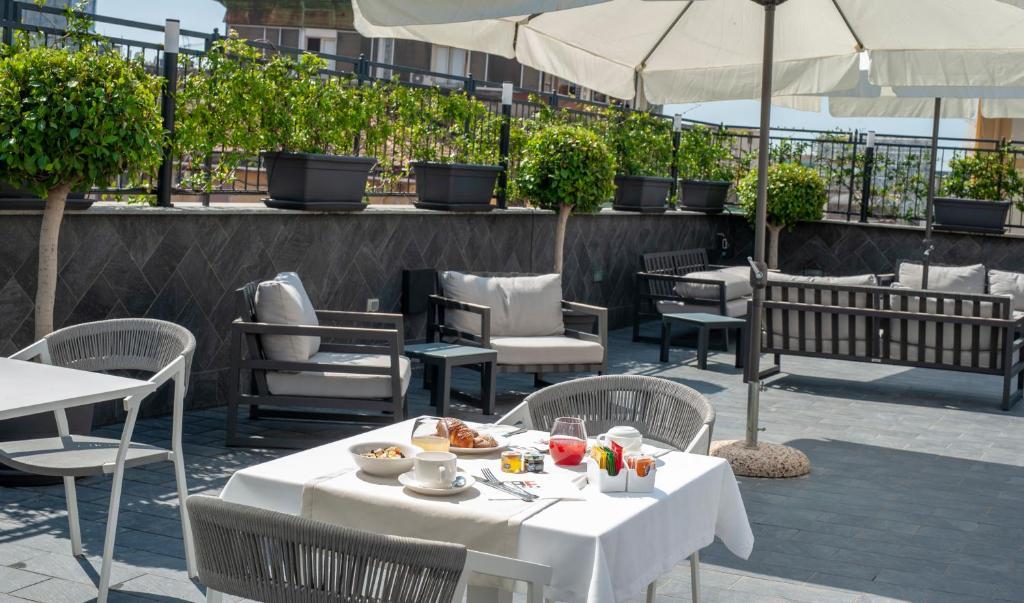 Hotel Palazo Firenze 4* , Neapol