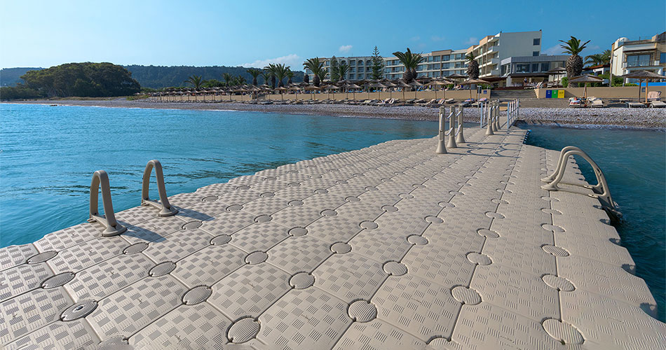 Hotel The Ixian Grand &  All Suites