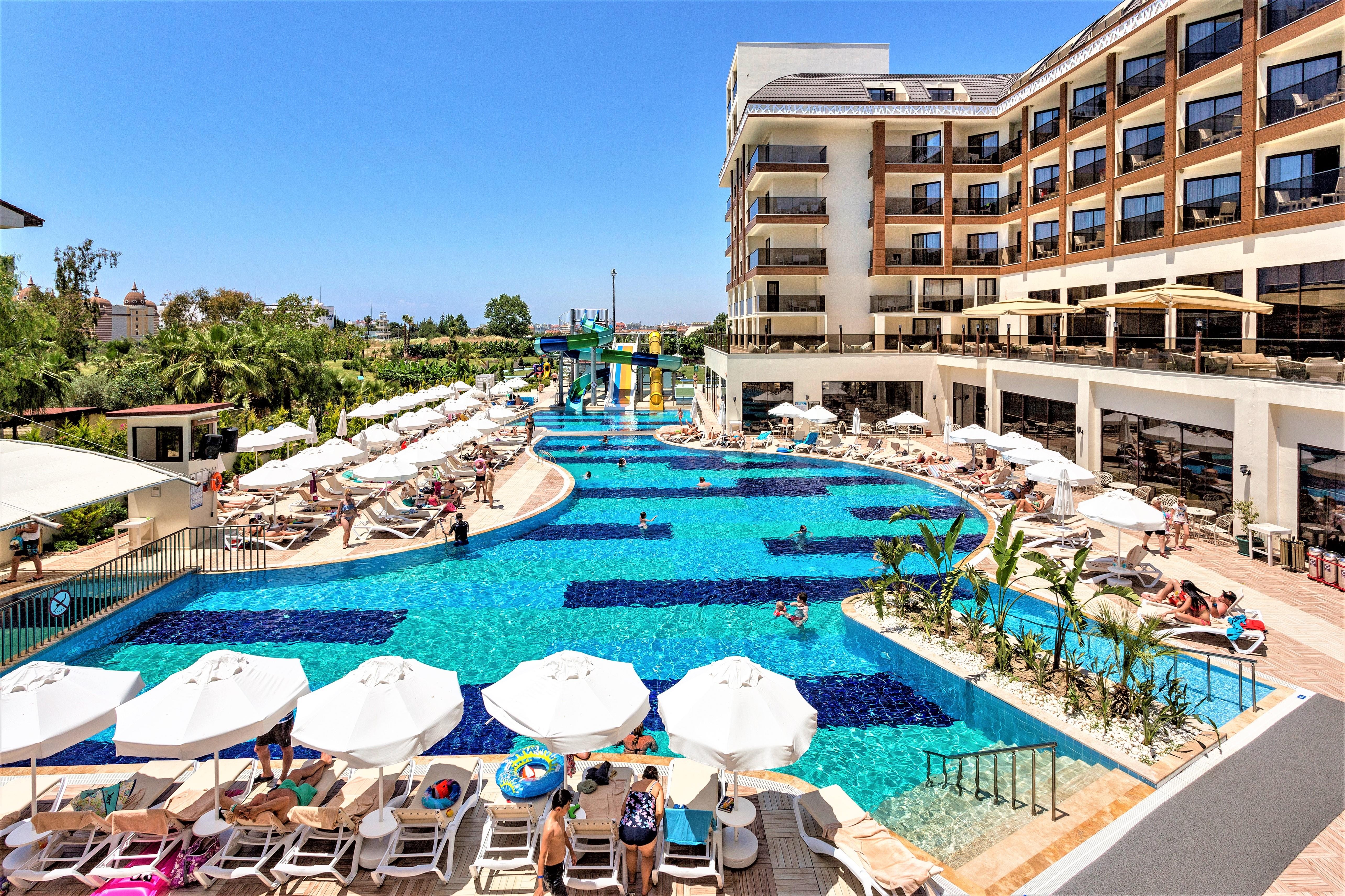 GLAMOUR RESORT & SPA