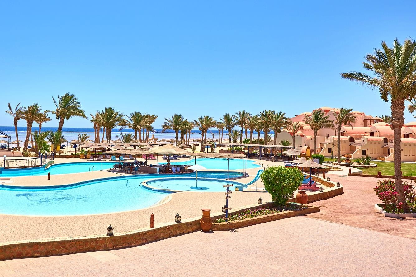 Hotel Protels Crystal Beach Resort