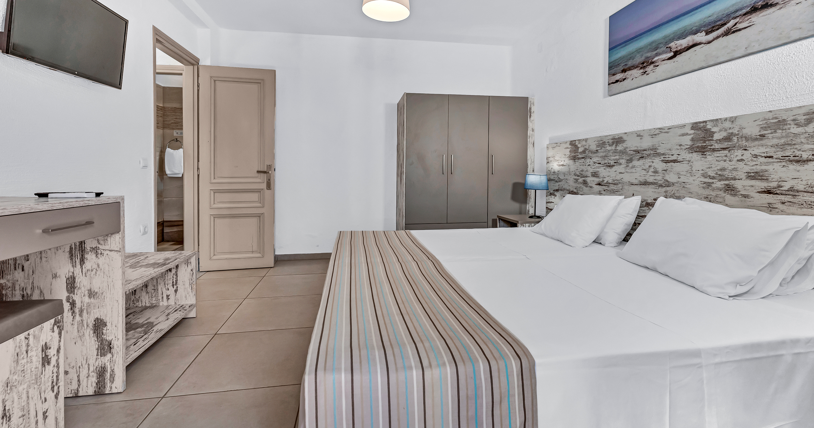 Hotel Evina Rooms & Suites