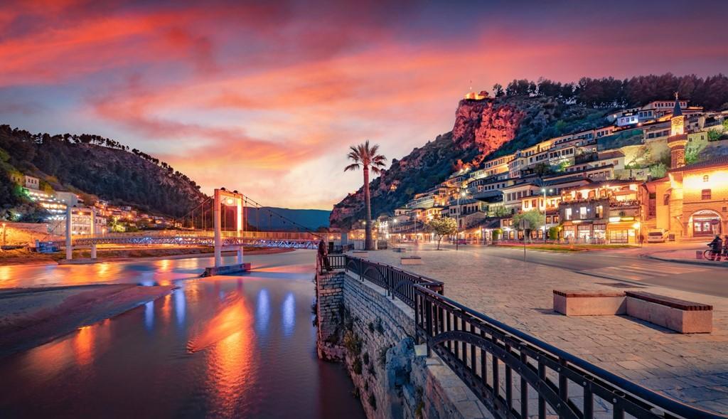 Překvapivý eurovíkend v Albánii - moře, tradice a historie