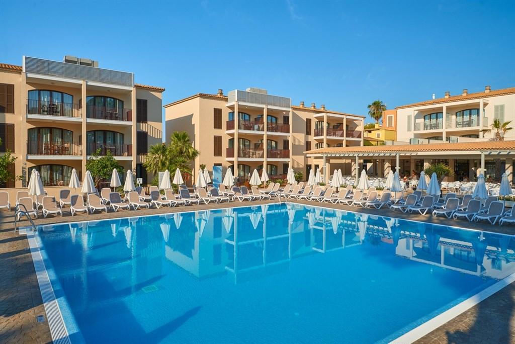 Protur Floriana Resort