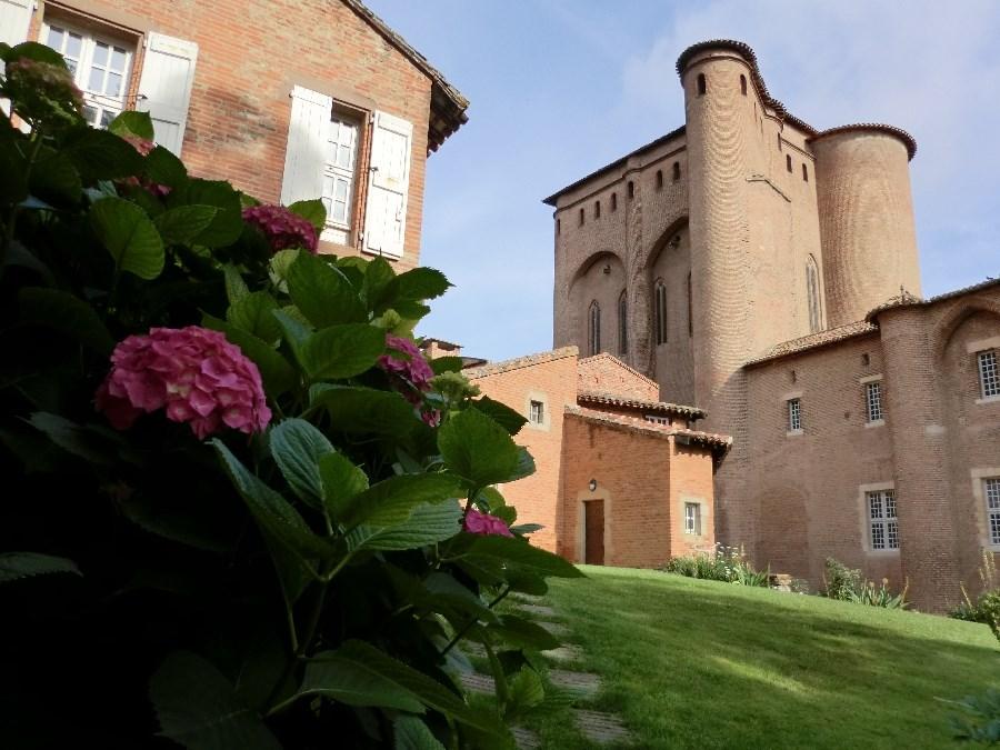 Města Pod Pyrenejemi Let