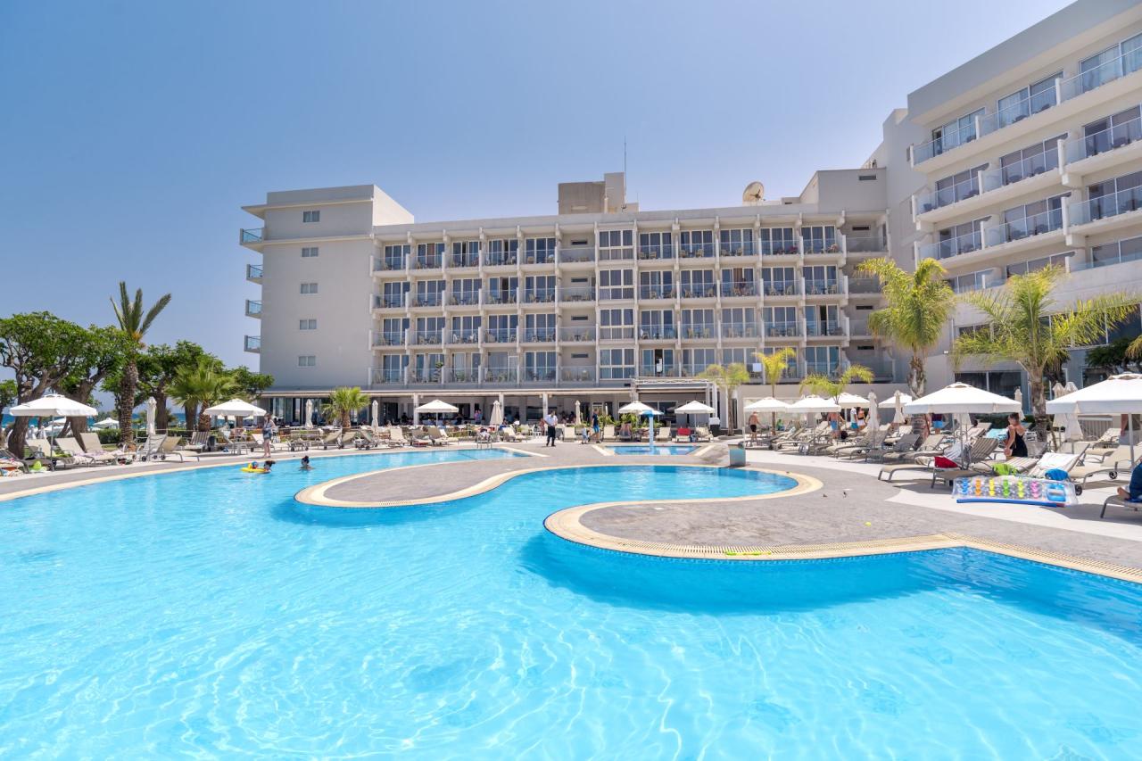Pernera Beach Hotel