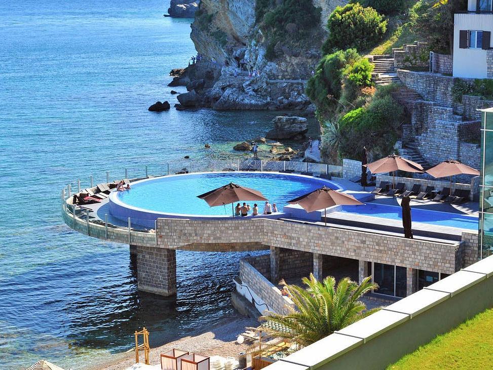Avala Resort & Villas