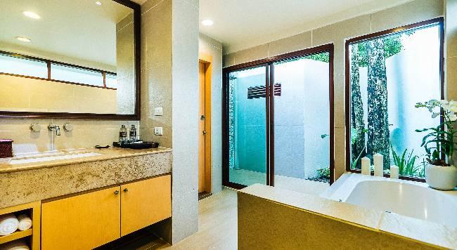 Sea Sand Sun Resort and Villas