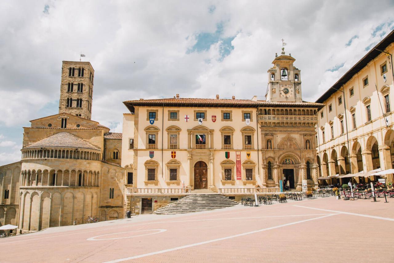 Středověká Umbrie a Adriatická riviéra, 2026, letecky