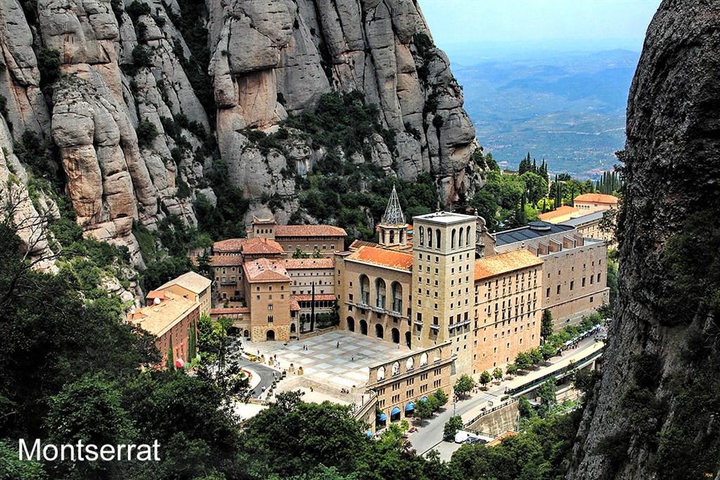 Madrid El Escorial Toledo Montserrat A Další Španělské Poklady Unesco Let