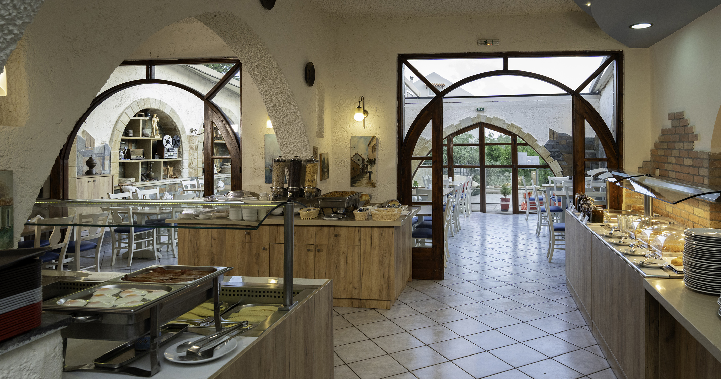 Hotel Evina Rooms & Suites